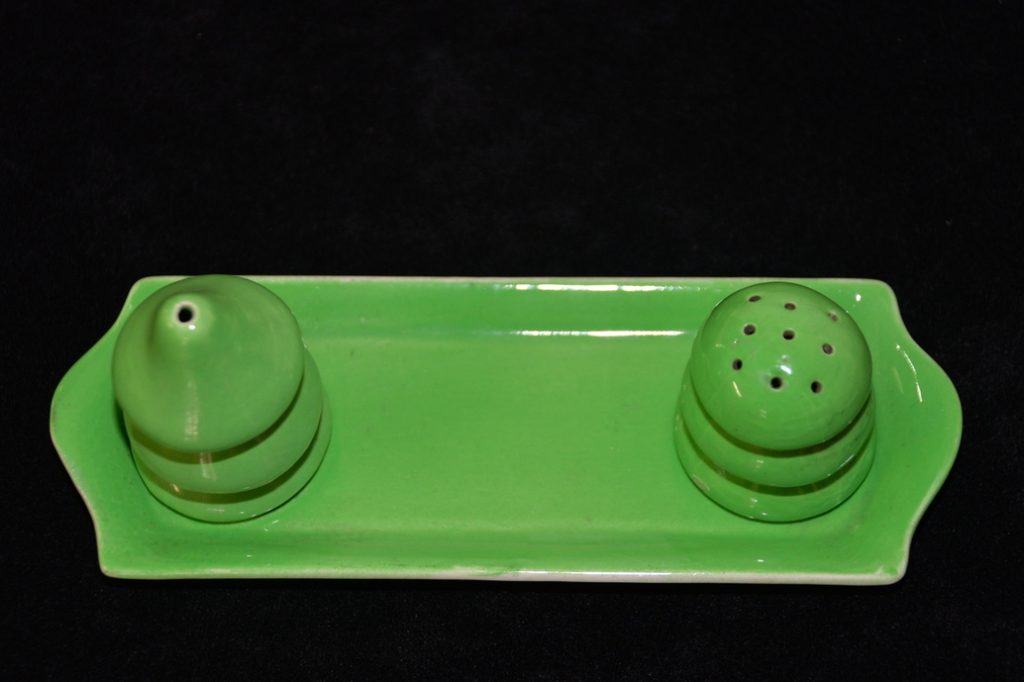 Cottage cruet mustard in shape of cottage