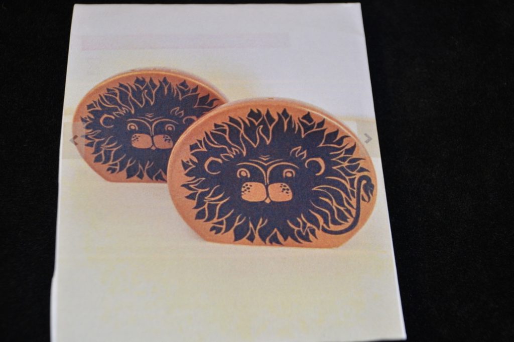 Lyon half ball shapes salt pepper in brown honey colourway